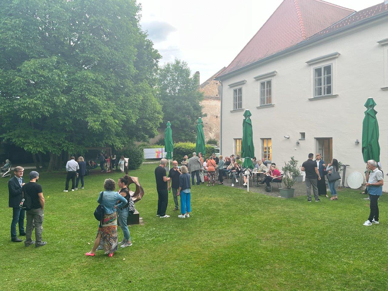 Skulpturenausstellung im Schloss Fischau mit Destan Gashi, 2024